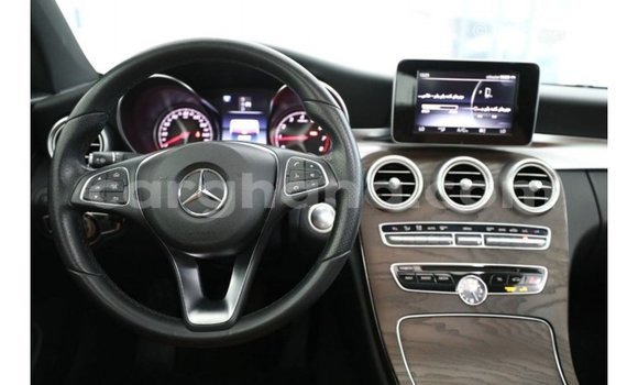 Ra Imported Mercedes‒Benz 600 funfun Ọkọ̀ in Import - Dubai ni Ashanti Ra Imported Mercedes‒Benz 600 funfun Ọkọ̀ in Import - Dubai ni Ashanti