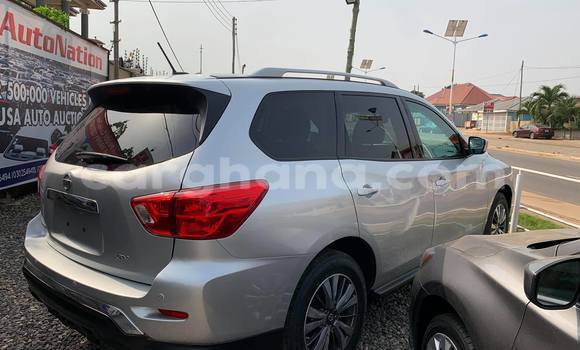 Buy Used Nissan Pathfinder White Car in Accra in Greater Accra Buy Used Nissan Pathfinder White Car in Accra in Greater Accra