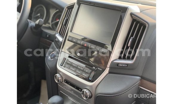 Buy Import Toyota Land Cruiser White Car in Import - Dubai in Ashanti Buy Import Toyota Land Cruiser White Car in Import - Dubai in Ashanti