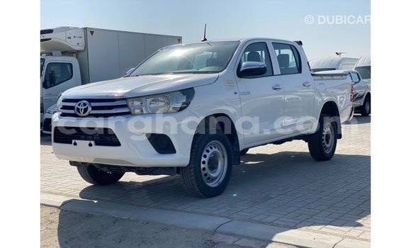 Sayi Imported Toyota Hilux White Mota in Import - Dubai a Ashanti Sayi Imported Toyota Hilux White Mota in Import - Dubai a Ashanti