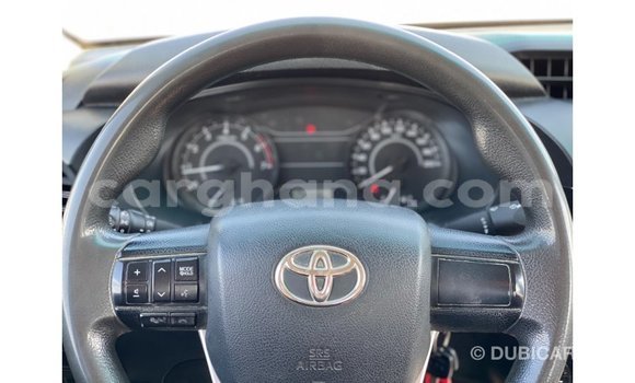 Sayi Imported Toyota Hilux White Mota in Import - Dubai a Ashanti Sayi Imported Toyota Hilux White Mota in Import - Dubai a Ashanti