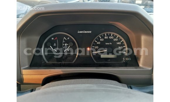 Ra Imported Toyota Land Cruiser funfun Ọkọ̀ in Import - Dubai ni Ashanti Ra Imported Toyota Land Cruiser funfun Ọkọ̀ in Import - Dubai ni Ashanti