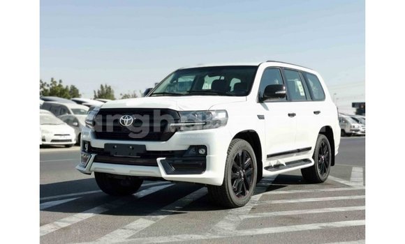 Sayi Imported Toyota Land Cruiser White Mota in Import - Dubai a Ashanti Sayi Imported Toyota Land Cruiser White Mota in Import - Dubai a Ashanti