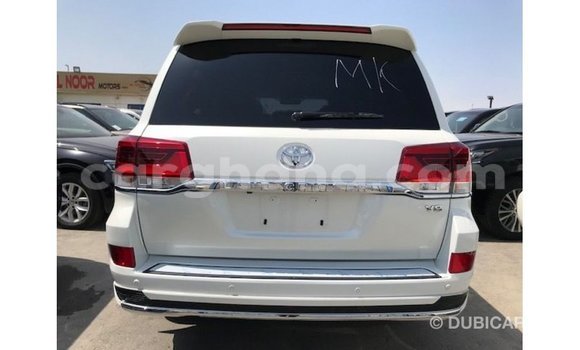 Ra Imported Toyota Land Cruiser funfun Ọkọ̀ in Import - Dubai ni Ashanti Ra Imported Toyota Land Cruiser funfun Ọkọ̀ in Import - Dubai ni Ashanti