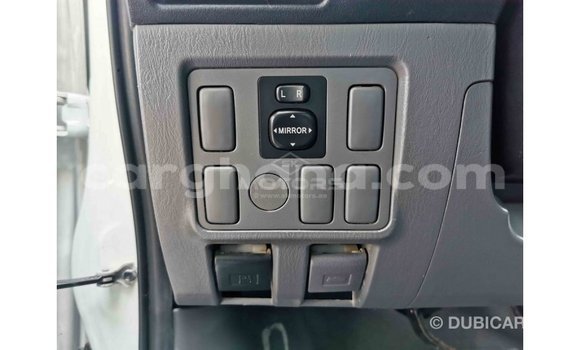 Sayi Imported Toyota Hilux White Mota in Import - Dubai a Ashanti Sayi Imported Toyota Hilux White Mota in Import - Dubai a Ashanti