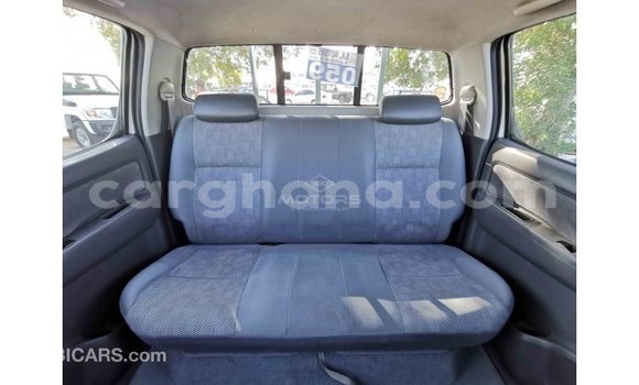 Sayi Imported Toyota Hilux White Mota in Import - Dubai a Ashanti Sayi Imported Toyota Hilux White Mota in Import - Dubai a Ashanti
