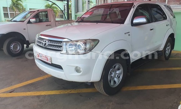 Buy Used Toyota Fortuner White Car in Tema in Greater Accra Buy Used Toyota Fortuner White Car in Tema in Greater Accra