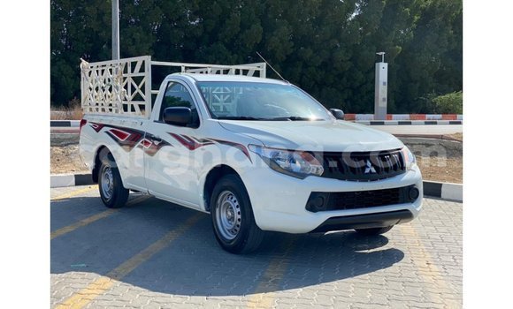 Buy Import Mitsubishi L200 White Car in Import - Dubai in Ashanti Buy Import Mitsubishi L200 White Car in Import - Dubai in Ashanti