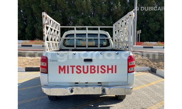 Buy Import Mitsubishi L200 White Car in Import - Dubai in Ashanti Buy Import Mitsubishi L200 White Car in Import - Dubai in Ashanti
