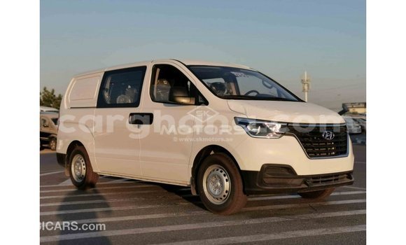 Sayi Imported Hyundai Accent White Mota in Import - Dubai a Ashanti Sayi Imported Hyundai Accent White Mota in Import - Dubai a Ashanti