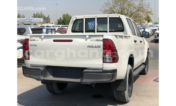 Ra Imported Toyota Hilux funfun Ọkọ̀ in Import - Dubai ni Ashanti Ra Imported Toyota Hilux funfun Ọkọ̀ in Import - Dubai ni Ashanti