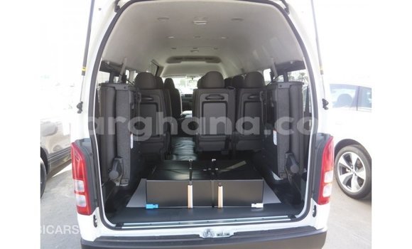 Ra Imported Toyota Hiace funfun Ọkọ̀ in Import - Dubai ni Ashanti Ra Imported Toyota Hiace funfun Ọkọ̀ in Import - Dubai ni Ashanti