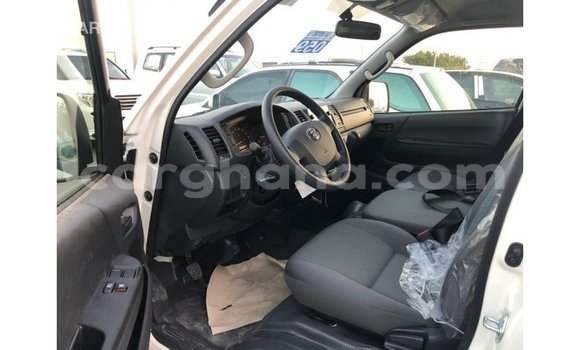 Sayi Imported Toyota Hiace White Mota in Import - Dubai a Ashanti Sayi Imported Toyota Hiace White Mota in Import - Dubai a Ashanti