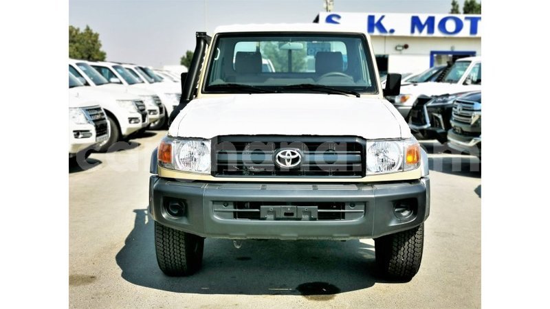 Big with watermark toyota land cruiser ashanti import dubai 13188