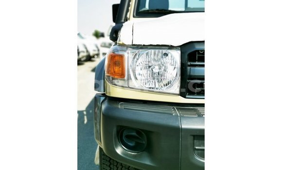 Buy Import Toyota Land Cruiser Beige Car in Import - Dubai in Ashanti Buy Import Toyota Land Cruiser Beige Car in Import - Dubai in Ashanti