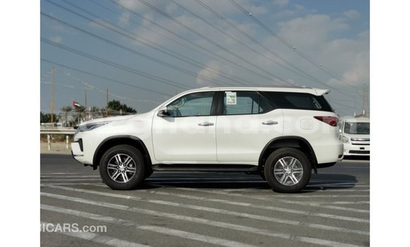 Buy Import Toyota Fortuner White Car in Import - Dubai in Ashanti Buy Import Toyota Fortuner White Car in Import - Dubai in Ashanti