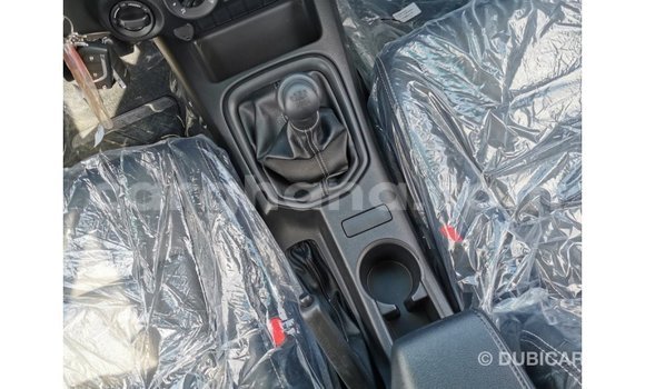 Sayi Imported Toyota Hilux White Mota in Import - Dubai a Ashanti Sayi Imported Toyota Hilux White Mota in Import - Dubai a Ashanti