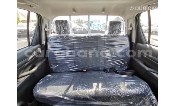 Sayi Imported Toyota Hilux White Mota in Import - Dubai a Ashanti Sayi Imported Toyota Hilux White Mota in Import - Dubai a Ashanti