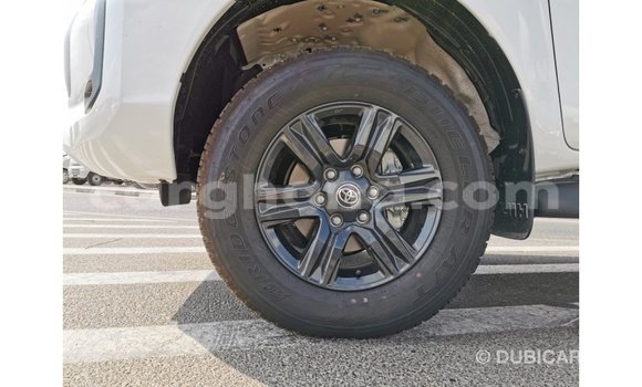 Ra Imported Toyota Hilux funfun Ọkọ̀ in Import - Dubai ni Ashanti Ra Imported Toyota Hilux funfun Ọkọ̀ in Import - Dubai ni Ashanti