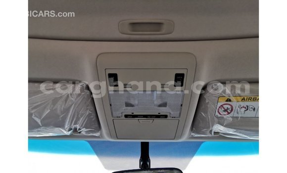 Sayi Imported Toyota Land Cruiser White Mota in Import - Dubai a Ashanti Sayi Imported Toyota Land Cruiser White Mota in Import - Dubai a Ashanti