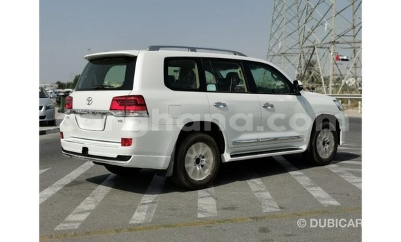 Ra Imported Toyota Land Cruiser funfun Ọkọ̀ in Import - Dubai ni Ashanti Ra Imported Toyota Land Cruiser funfun Ọkọ̀ in Import - Dubai ni Ashanti