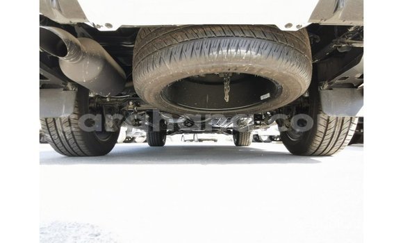 Buy Import Toyota Land Cruiser White Car in Import - Dubai in Ashanti Buy Import Toyota Land Cruiser White Car in Import - Dubai in Ashanti