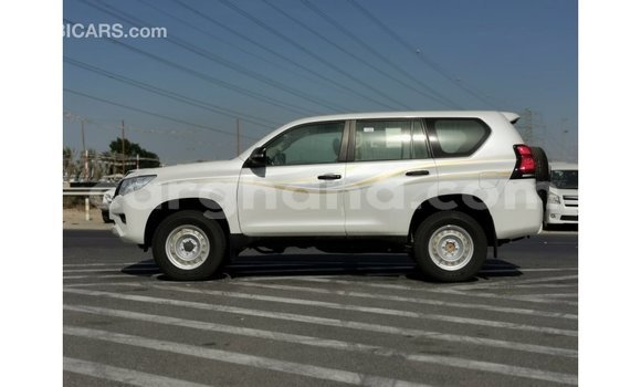 Sayi Imported Toyota Prado White Mota in Import - Dubai a Ashanti Sayi Imported Toyota Prado White Mota in Import - Dubai a Ashanti