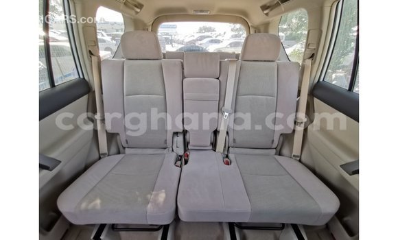 Sayi Imported Toyota Prado White Mota in Import - Dubai a Ashanti Sayi Imported Toyota Prado White Mota in Import - Dubai a Ashanti
