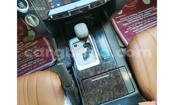 Sayi Imported Toyota Land Cruiser White Mota in Import - Dubai a Ashanti Sayi Imported Toyota Land Cruiser White Mota in Import - Dubai a Ashanti