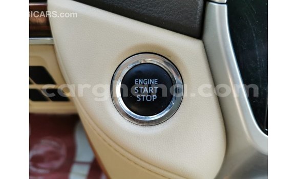 Buy Import Toyota Land Cruiser White Car in Import - Dubai in Ashanti Buy Import Toyota Land Cruiser White Car in Import - Dubai in Ashanti
