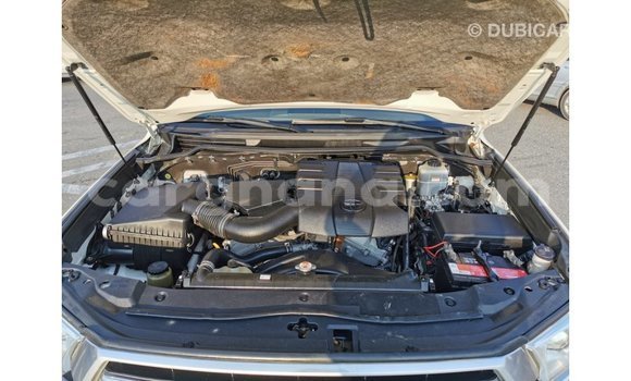 Buy Import Toyota Land Cruiser White Car in Import - Dubai in Ashanti Buy Import Toyota Land Cruiser White Car in Import - Dubai in Ashanti