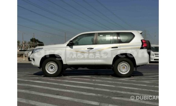 Sayi Imported Toyota Prado White Mota in Import - Dubai a Ashanti Sayi Imported Toyota Prado White Mota in Import - Dubai a Ashanti