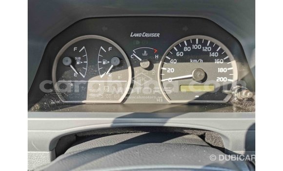 Buy Import Toyota Land Cruiser Beige Car in Import - Dubai in Ashanti Buy Import Toyota Land Cruiser Beige Car in Import - Dubai in Ashanti
