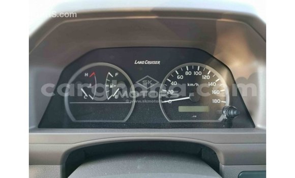 Buy Import Toyota Land Cruiser Red Car in Import - Dubai in Ashanti Buy Import Toyota Land Cruiser Red Car in Import - Dubai in Ashanti