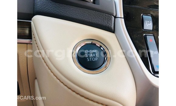 Ra Imported Toyota Land Cruiser funfun Ọkọ̀ in Import - Dubai ni Ashanti Ra Imported Toyota Land Cruiser funfun Ọkọ̀ in Import - Dubai ni Ashanti