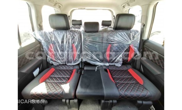 Ra Imported Toyota Land Cruiser funfun Ọkọ̀ in Import - Dubai ni Ashanti Ra Imported Toyota Land Cruiser funfun Ọkọ̀ in Import - Dubai ni Ashanti