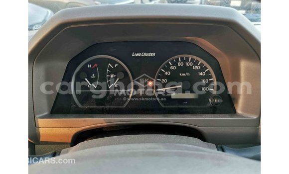 Buy Import Toyota Land Cruiser White Car in Import - Dubai in Ashanti Buy Import Toyota Land Cruiser White Car in Import - Dubai in Ashanti