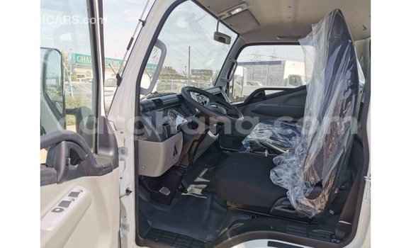 Buy Import Mitsubishi Carisma White Car in Import - Dubai in Ashanti Buy Import Mitsubishi Carisma White Car in Import - Dubai in Ashanti