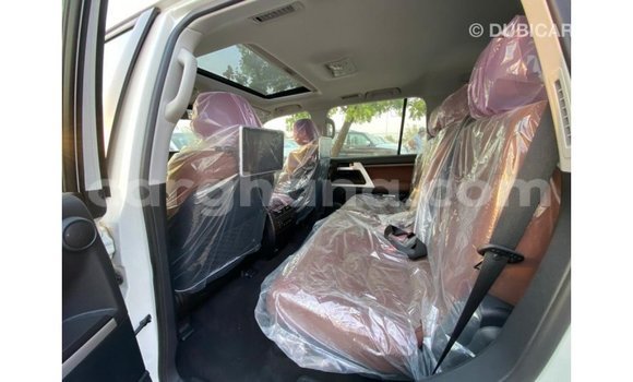 Buy Import Toyota Land Cruiser White Car in Import - Dubai in Ashanti Buy Import Toyota Land Cruiser White Car in Import - Dubai in Ashanti