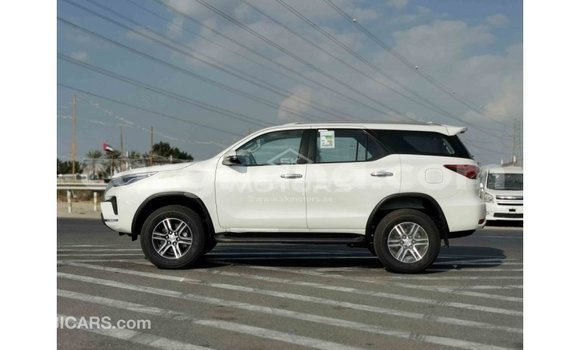Buy Import Toyota Fortuner White Car in Import - Dubai in Ashanti Buy Import Toyota Fortuner White Car in Import - Dubai in Ashanti