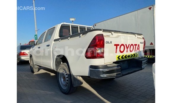 Sayi Imported Toyota Hilux White Mota in Import - Dubai a Ashanti Sayi Imported Toyota Hilux White Mota in Import - Dubai a Ashanti