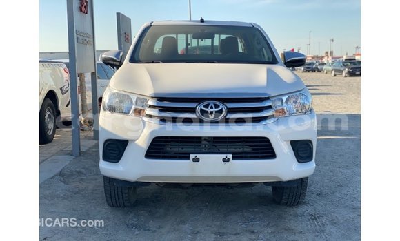 Ra Imported Toyota Hilux funfun Ọkọ̀ in Import - Dubai ni Ashanti Ra Imported Toyota Hilux funfun Ọkọ̀ in Import - Dubai ni Ashanti