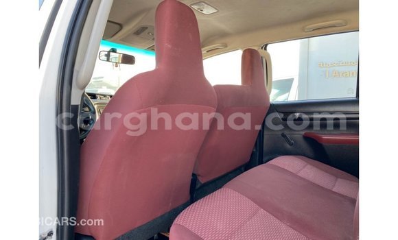 Ra Imported Toyota Hilux funfun Ọkọ̀ in Import - Dubai ni Ashanti Ra Imported Toyota Hilux funfun Ọkọ̀ in Import - Dubai ni Ashanti