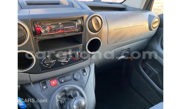 Ra Imported Peugeot Partner funfun Ọkọ̀ in Import - Dubai ni Ashanti Ra Imported Peugeot Partner funfun Ọkọ̀ in Import - Dubai ni Ashanti