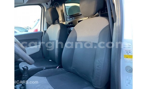 Ra Imported Renault 6 funfun Ọkọ̀ in Import - Dubai ni Ashanti Ra Imported Renault 6 funfun Ọkọ̀ in Import - Dubai ni Ashanti