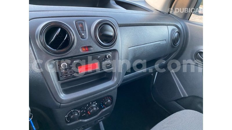 Big with watermark renault 18 ashanti import dubai 13359