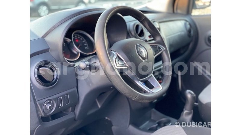 Big with watermark renault 18 ashanti import dubai 13359