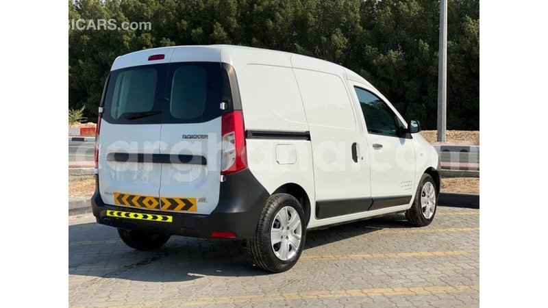 Big with watermark renault 18 ashanti import dubai 13360