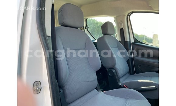 Ra Imported Peugeot Partner funfun Ọkọ̀ in Import - Dubai ni Ashanti Ra Imported Peugeot Partner funfun Ọkọ̀ in Import - Dubai ni Ashanti