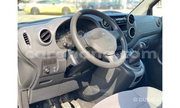 Ra Imported Peugeot Partner funfun Ọkọ̀ in Import - Dubai ni Ashanti Ra Imported Peugeot Partner funfun Ọkọ̀ in Import - Dubai ni Ashanti